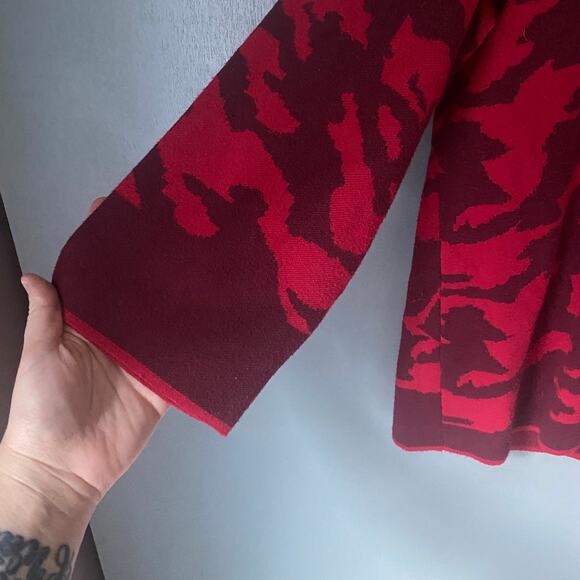 Chico's Women's XLP Red Tight Knit Camo Sweater Back Zipper Classic Colorful - Picture 8 of 8